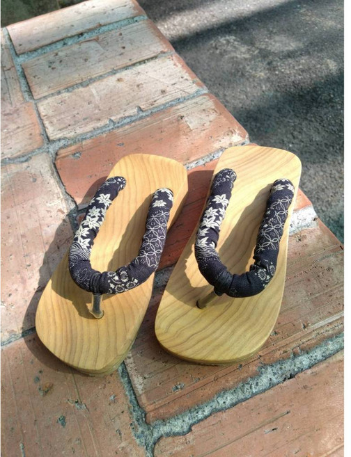 台灣檜木兒童木屐 裝飾用 附發票, 黑楓葉1