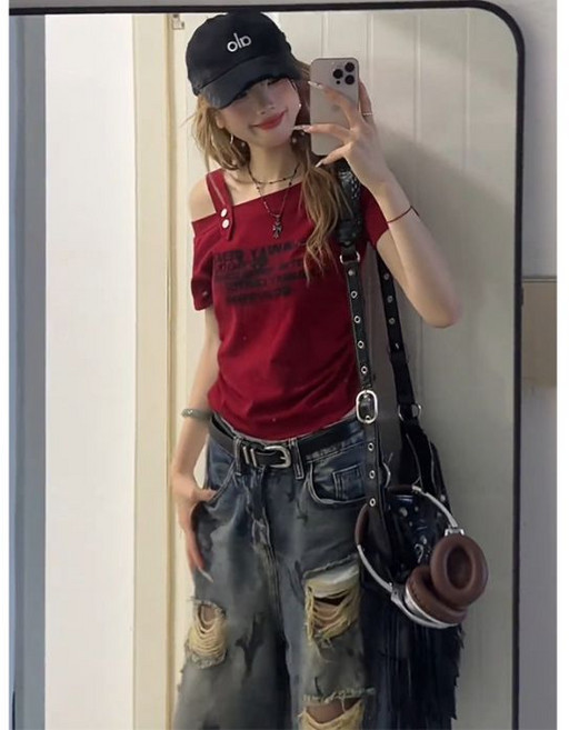 러브베리 여성 오프숄더 레터링 프린트 반팔 티셔츠 JL0140A