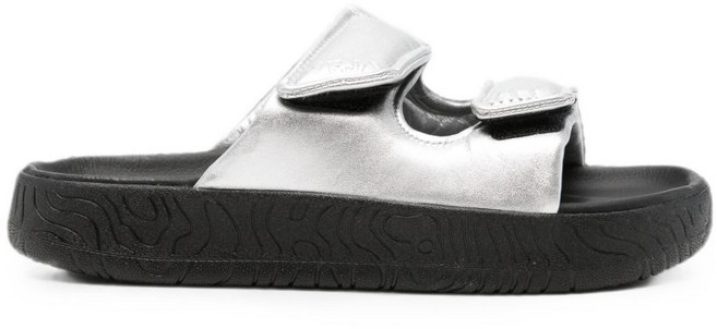 10위 - 베자 Etna touch-strap flat sandals