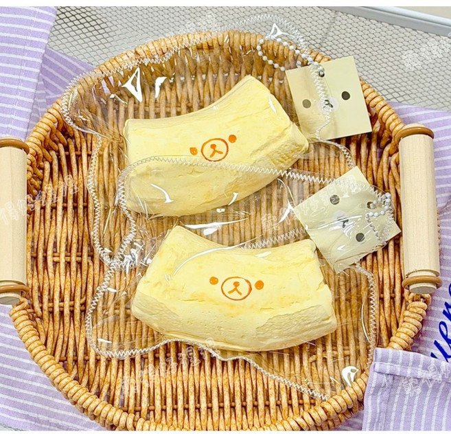 키키픽스 수제 귀여운 바나나곰 바나나 곰 말랑이 촉감 오브제 스퀴시 스트레스 해소 힐링템, 바나나