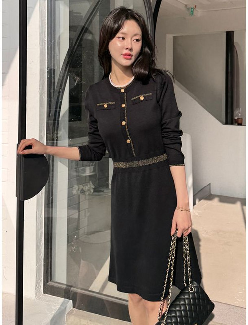 모리스커밍홈 골드 펄 포인트 배색 니트 원피스 M2503OP602A