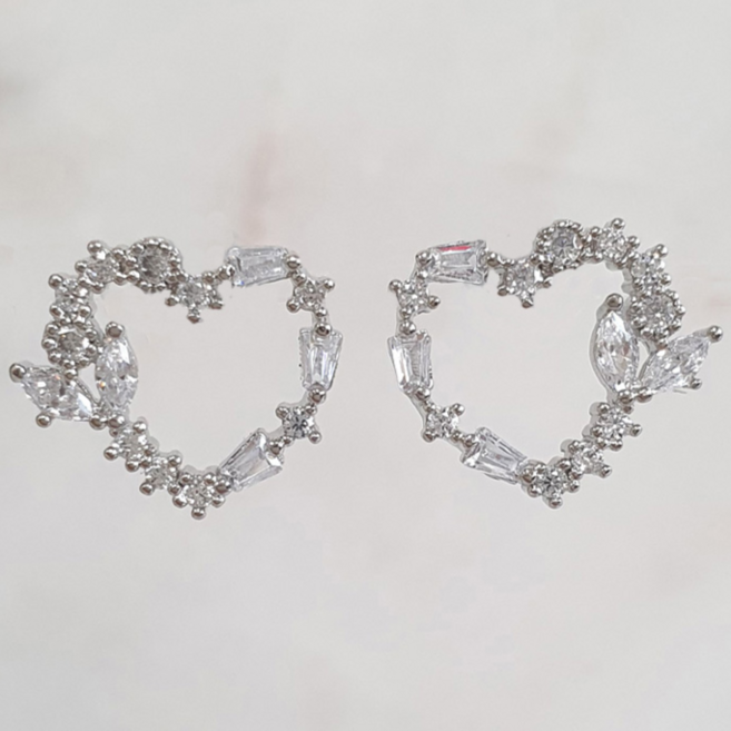 야랑쥬얼리 Multi 큐빅 Heart Stud 귀걸이
