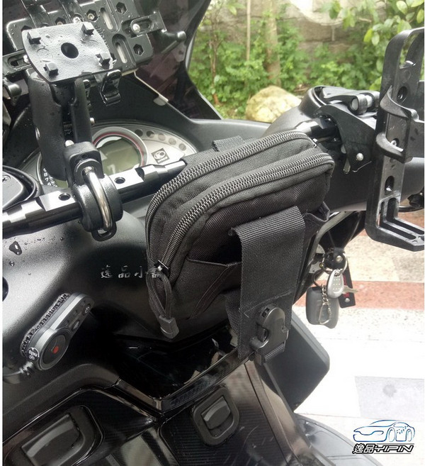 【逸品汽車百貨】摩托車橫桿包 重機 大羊 腰包 TMAX SMAX KXCT MAXSYM 刺激400, 黑