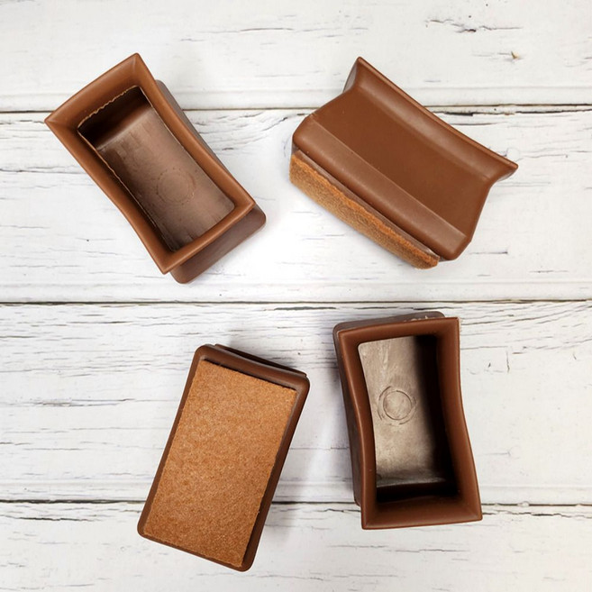 층간소음 테이블 도토리 테니스공 직사각형 갈색