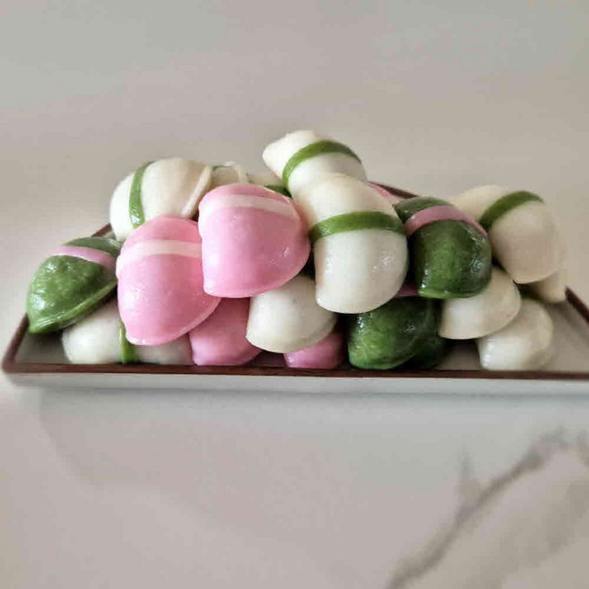 [푸드잇템] 굳지않는 삼색 바람떡 꿀떡 결혼 돌 답례떡 식사대용, 1kg, 1개