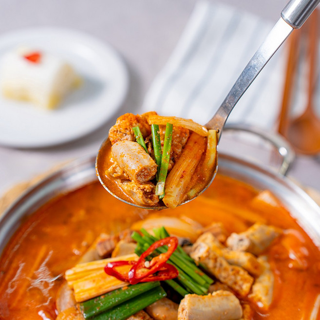 [대한곱창] 소곱창전골1114g 2봉 + (증정)우동사리, 1.114kg, 2개