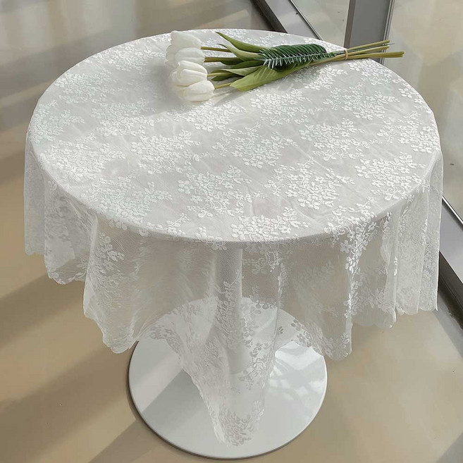 다람앤토리 인스타감성 다용도 레이스 네잎플라워 무늬 테이블 레이스 보 110x110, 넝쿨플라워_1장