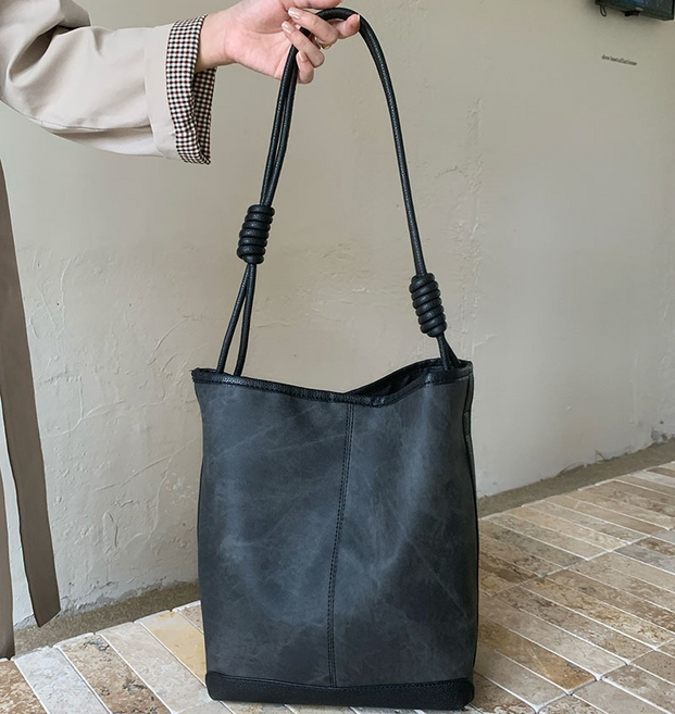 무니유유 여성 트랜드 고급 대용량 내장파우치 가죽 버킷백 숄더백