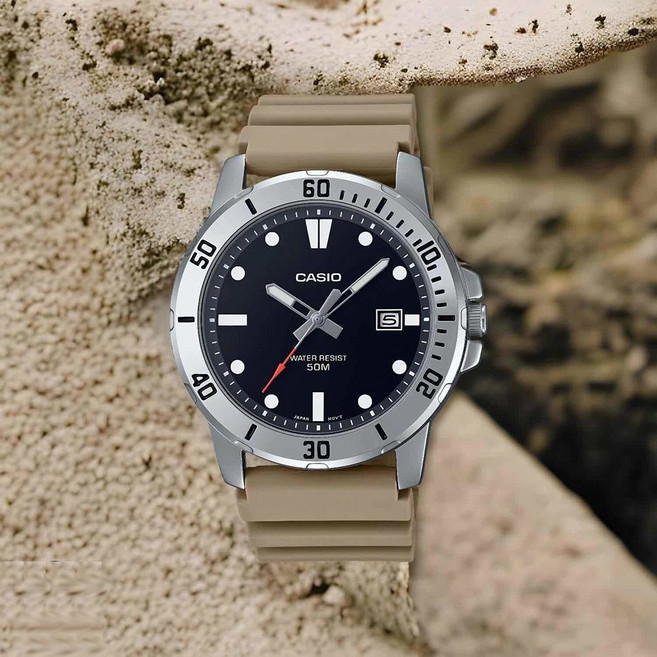 카시오 다이버룩 흑새치 남성 빈티지 우레탄 손목시계 VD01 블랙