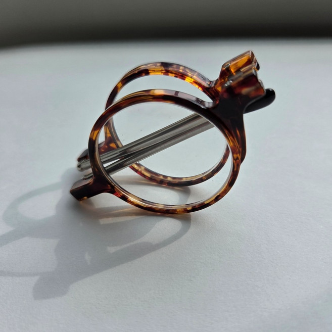 다미도스 접이식 휴대용 미니 안경테