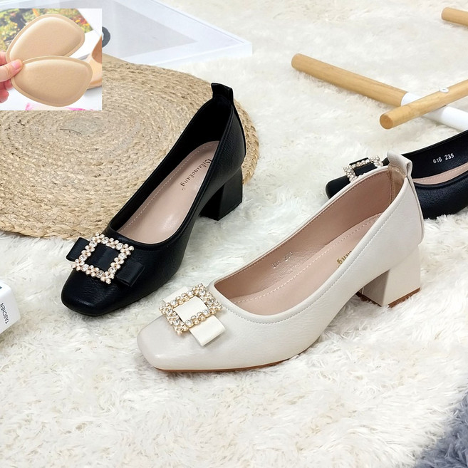 비비루 유니화 소가죽 5cm 볼넓은 스퀘어 여성 큐빅 리본 펌프스