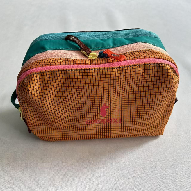 코토팍시 Cotopaxi 세면백 휴대용 수납백 아웃도어 스포츠 토트 크로스백 25x10x17cm