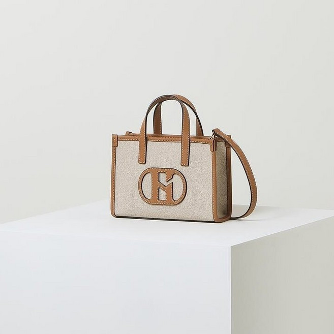 [국내백화점] 헤지스 [HAZZYS ACC][H20]베이지 가죽 배색 미니 토트백 데일리 숄더백