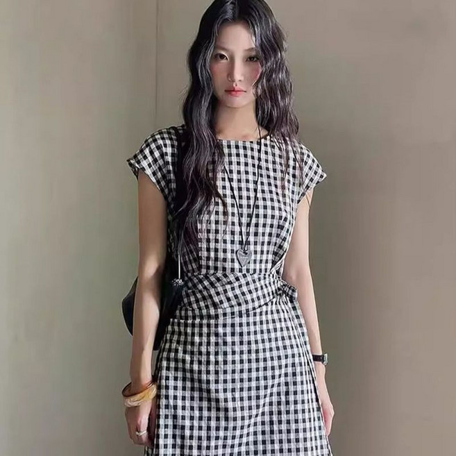 復古休閒黑白格紋圓領短袖連身裙女夏學院風收腰綁帶A字裙, XL建議【115-125斤】