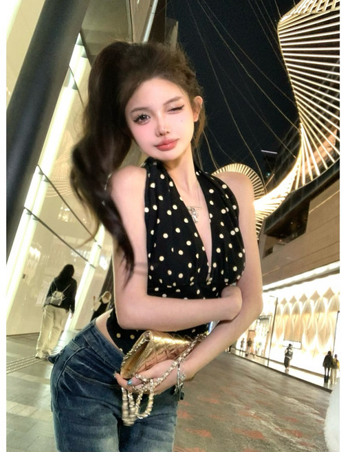 梨卡 女裝掛脖圓點美背吊帶上衣 夏季V領露背短版設計