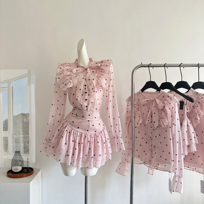 해피유통 데이트룩 여름 쉬폰 긴팔 세트업 하트 프린트 리본넥 블라우스+하이웨스트 캉캉 미니스커트zhq