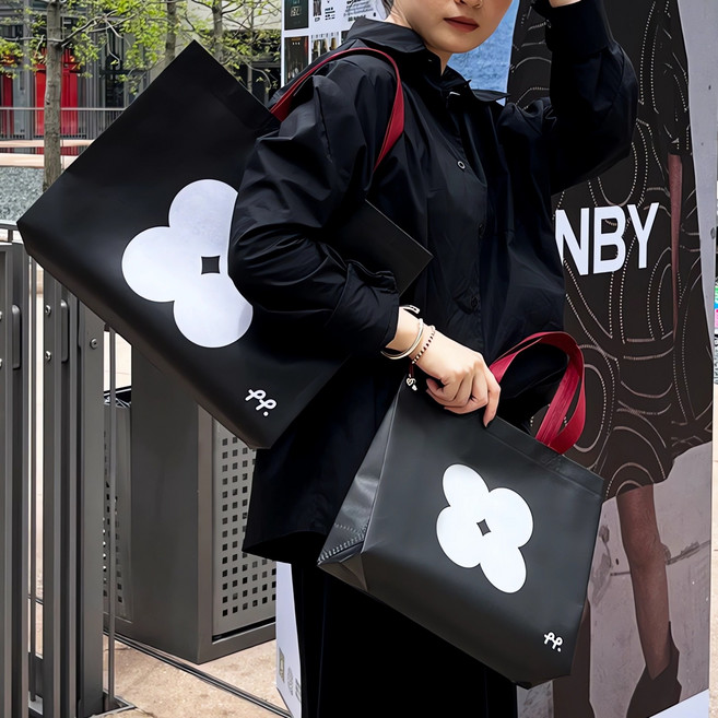 복장 선물 부직포 쇼핑백 소 중 대 손잡이 포장봉투 방수 화이트 플라워, 10개