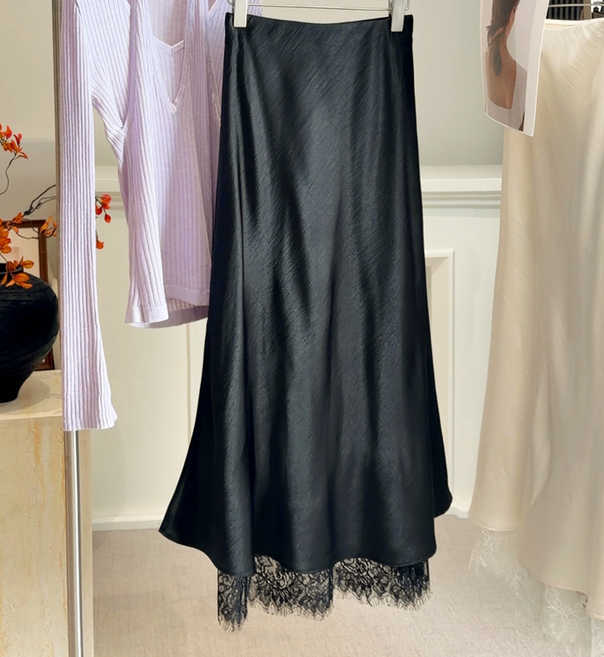서진맘 여성 고퀄리티 하이웨스트 매트 광택 레이스 새틴 배색 옆트임 롱 스커트