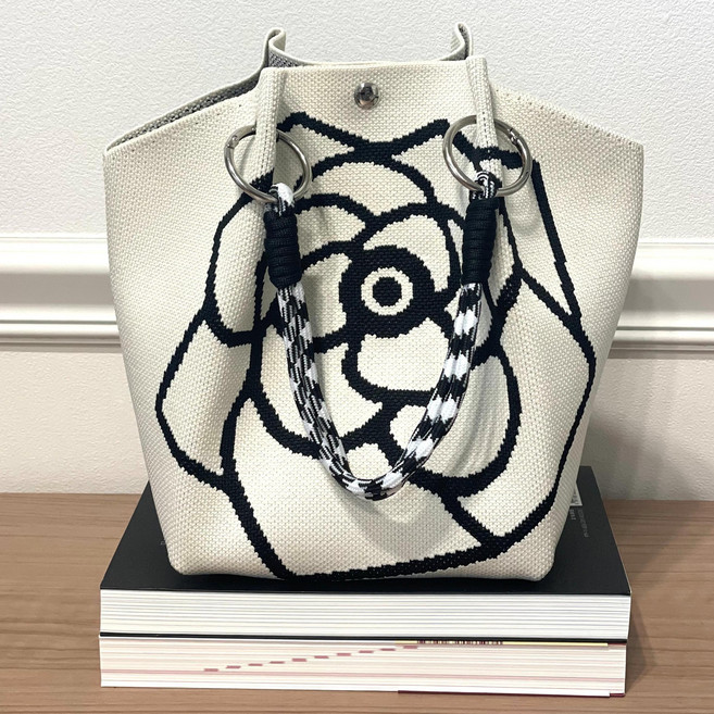 가치똑똑 탄탄짜임 미니 니트백 데일리 손목가방