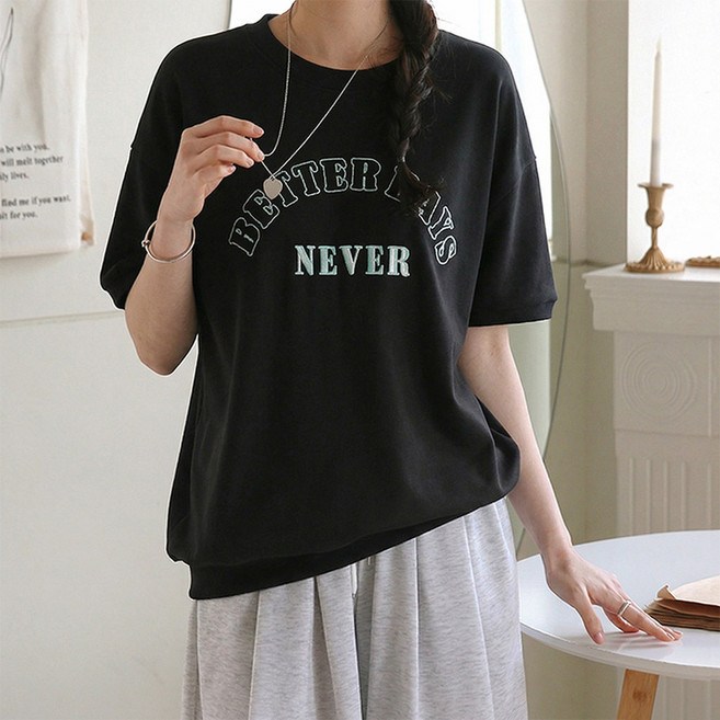 데일리앤 그리즌 봄 여름 얇은 반팔 자수 레터링 여성 5부 맨투맨 티셔츠