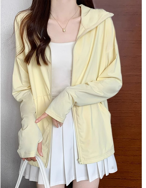 冰絲防曬外套 女 夏季薄款 透氣涼感 騎車防護 戶外百搭 輕便上衣, M