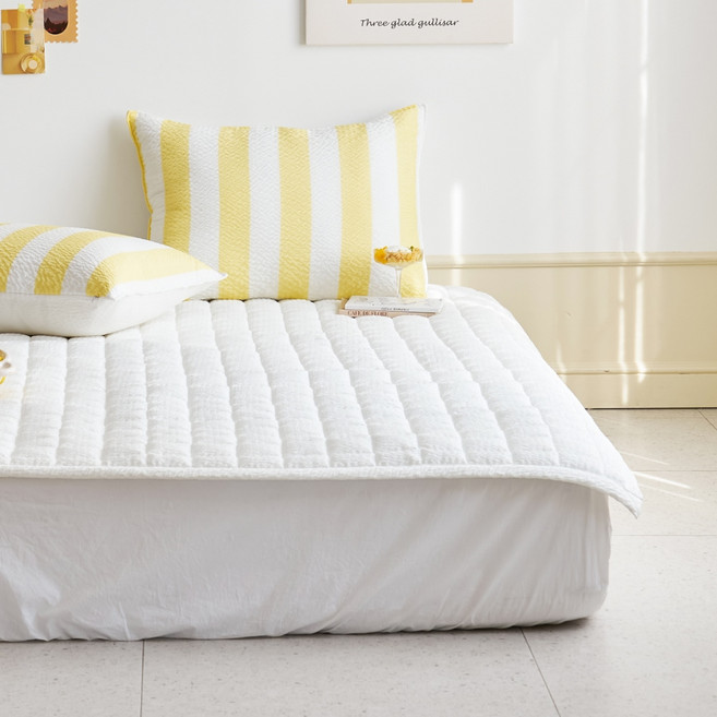 모던하우스 ON 4면 고정밴드가 있는 팝핑 시어서커 패드, 화이트