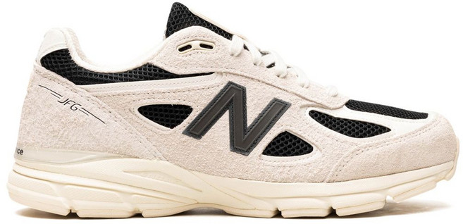 뉴발란스 990V4 스니커즈