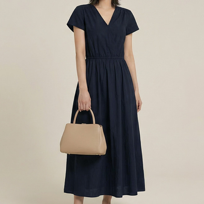 오브나인 V넥 셔링 슬림핏 A라인 롱원피스 (2color)+델로나