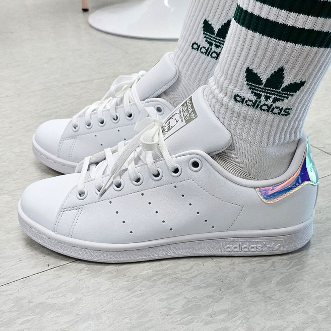 아디다스 스탠스미스 여성 운동화 화이트 가죽 스니커즈 주니어 단화 학생 신발 스포츠양말제공
