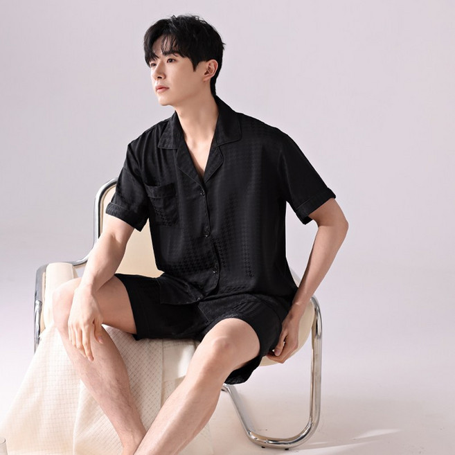 YANGTA 여름 남성용 실크 홈웨어 반팔 반바지 잠옷 세트