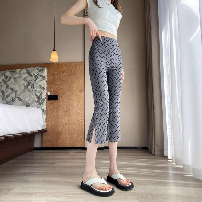 쁘띠꼬모 여성 하이웨스트 부츠컷 8부 팬츠 옆트임 스판 밴딩 슬림핏 데일리룩 여름 바지 H5032401