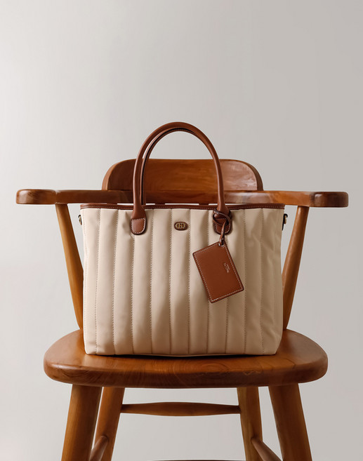 24SS [라잇백 패딩] 베이지 콤비 나일론 패딩 토트겸 숄더 L HIBA4E967I1