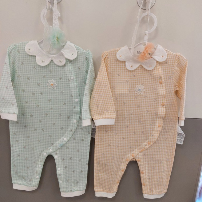 압소바 헤어밴드가 포함되어 있는 데이지꽃 디자인 패턴의 여아 봄 가을 우주복