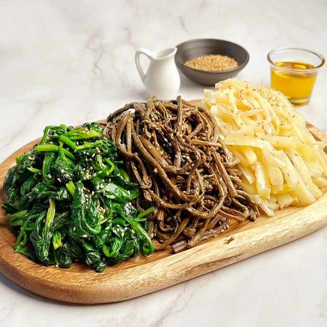 [당일조리] 30년 전통 엄마손맛 삼색나물 (시금치+도라지+고사리), 600g, 1세트