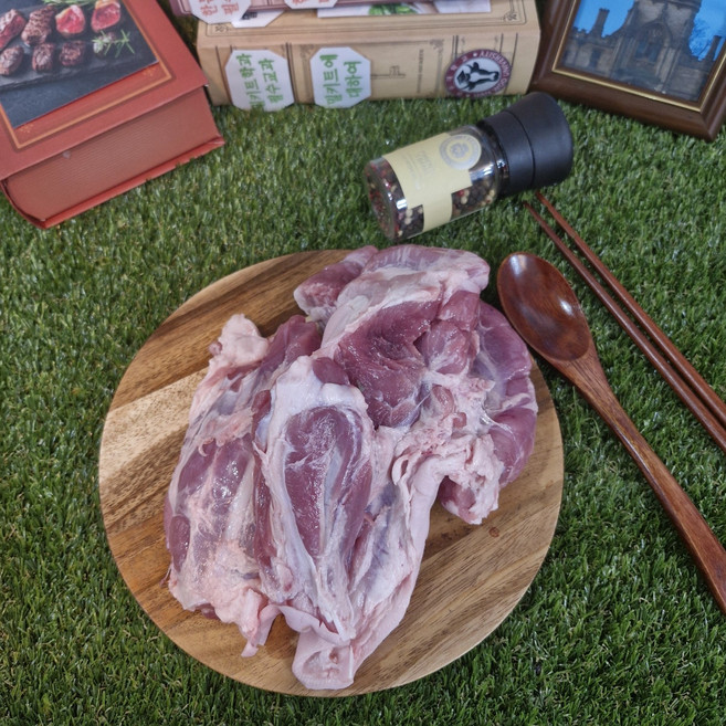 한우대학 엄선한 한돈 암퇘지 1+등급 한돈사태 600g 수육용 찌개용 장조림용, 덩어리