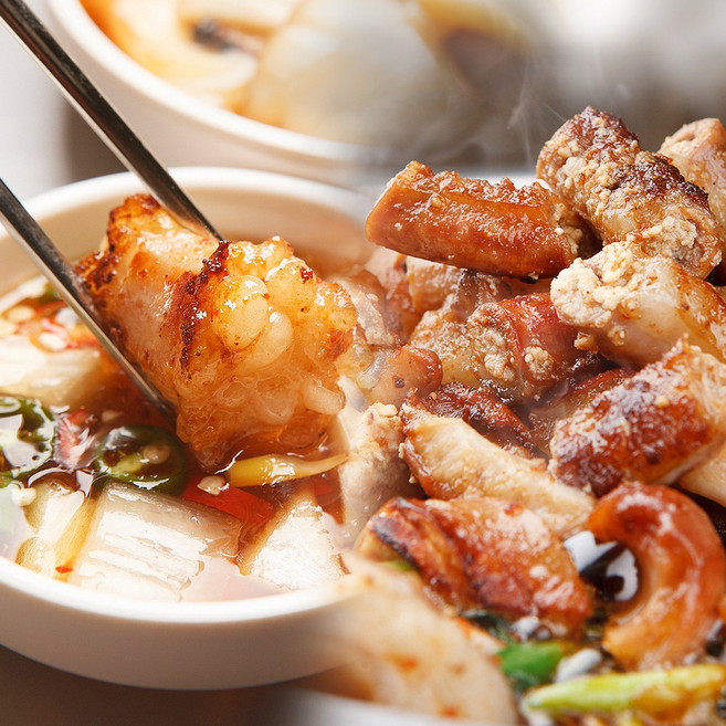 할매정육점 소곱창 대창 세트 총 270g + 소스 증정, 곱창2팩+대창2팩, 1개