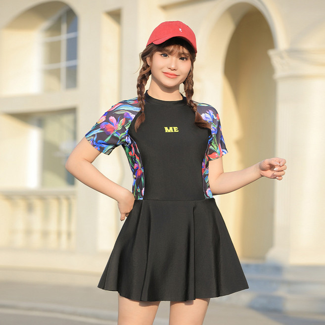 滌啞大碼泳衣女微胖連體學生運動保守新款遮肚顯瘦胖mm溫泉泳