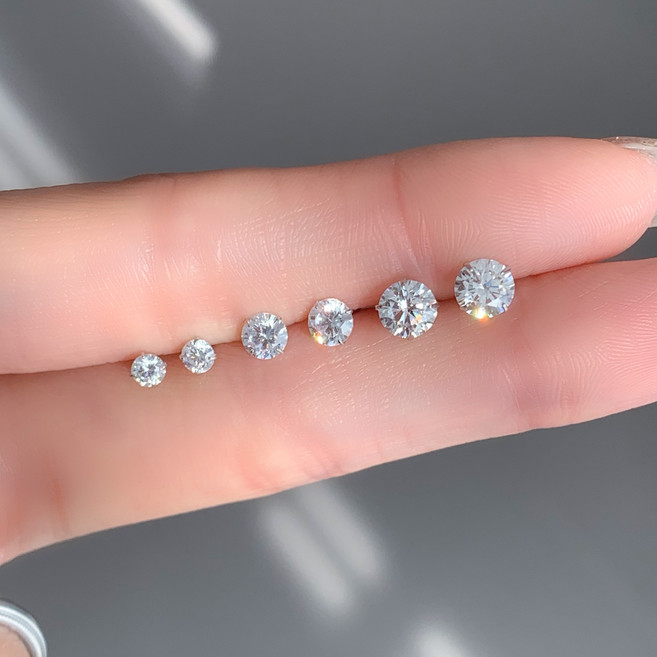 14k 베이직 다이아 큐빅 귀걸이 한쌍 (2color)