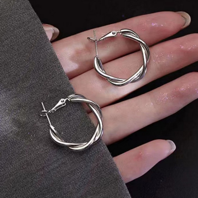 코코쥬 S925은침 트위스트 귀걸이