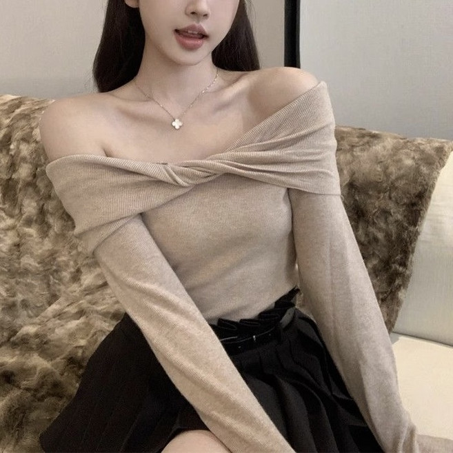 야오야오 꼬임 오프숄더 긴팔 니트