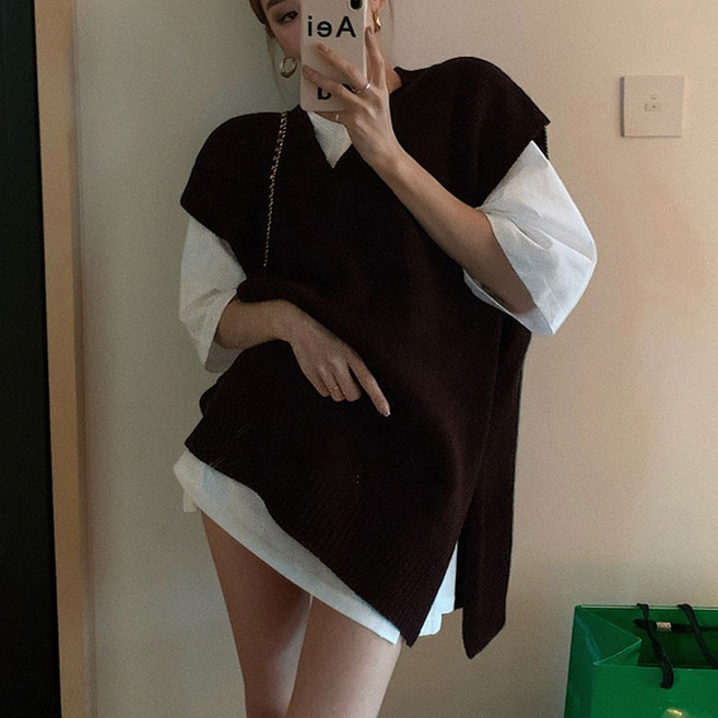 타니즈 시렌스 브이넥 오버핏 트임 니트 조끼