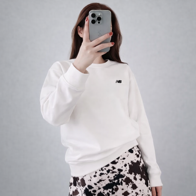 국내매장판오늘출발 뉴발란스 맨투맨 스탠다드핏 스몰로고 자수 남녀공용 커플 긴팔티셔츠 SG1111D3