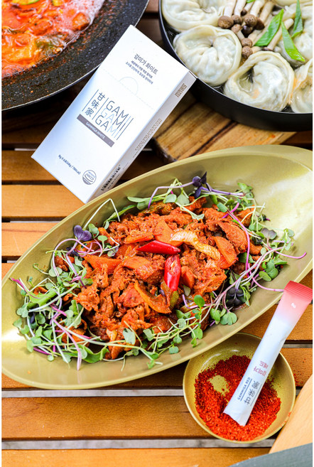 고춧가루가 들어간 한식 요리 제육볶음 고추장찌재 매운갈비찜 떡볶이 진미채 등 감미가 레드, 1박스, 66g