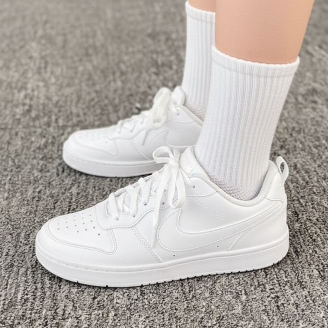 나이키 여성 운동화 흰색 올백 가벼운 nokndPouch