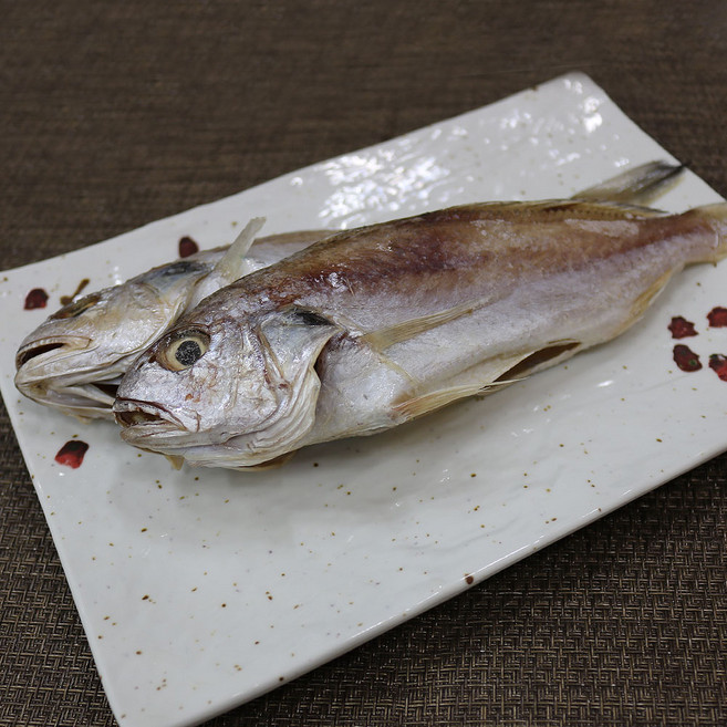통영 반건조 백 조기 굴비 백굴비 반 건조 조기 보구치 통영조기 손질조기 말린조기, 2개, 500g 3-4미