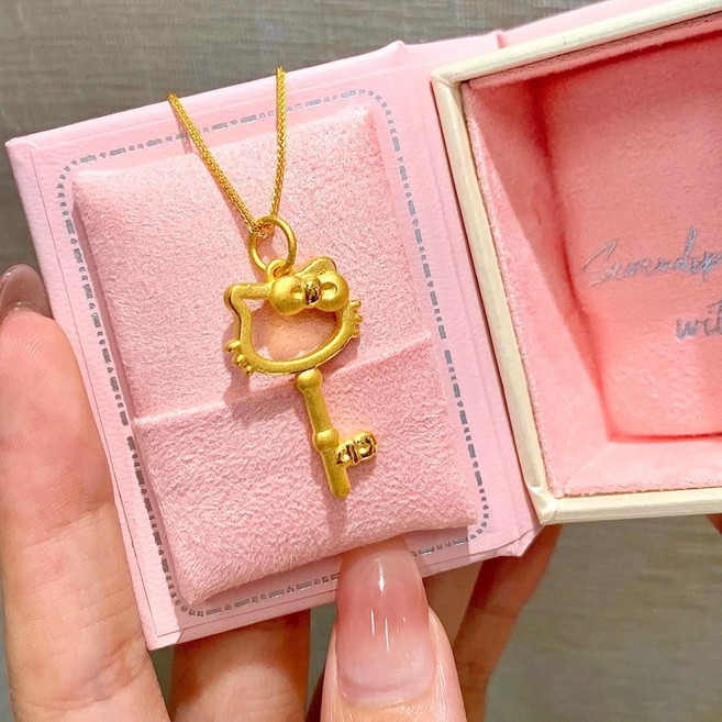 헬로키티 S925 골드 목걸이 여자 골드 키 펜던트 목걸이 캐릭터 목걸이 고양이 열쇠 목걸이 귀여운 목걸이 데일리 목걸이 여자친구 선물 커플 목걸이 레이어드 목걸이