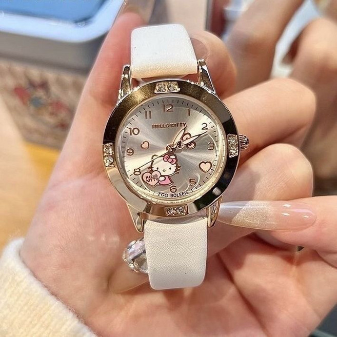 헬로 키티 산리오 쿼츠 시계 귀여운 커플 손목시계 둥근 아크릴 유리 시계판.