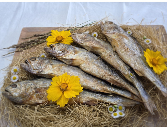 [영흥곰탕 보리굴비] 프리미엄 영광법성포 보리굴비 영광굴비 전통 찐 보리굴비 특왕 31-33cm 3미 5미 10미 (원산지:중국), 3개, 특왕(30~33cm)+선물포장