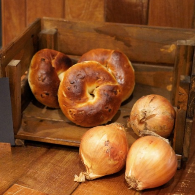 [당일생산] 더기베이글 베이컨 어니언 베이글 식사대용 부드러운 쫀득한 빵, 1개, 130g