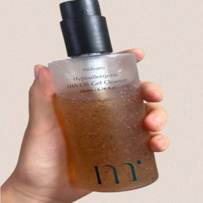 <정품> 몰바니 저자극 LHA 율피 젤 클렌저 200 ML 모공속 노폐물 세정 효과 공주산 밤 추출물 Molvany Hypoallergenic LHA CIS Gel Cleanser, 1개, 200ml - 쿠팡